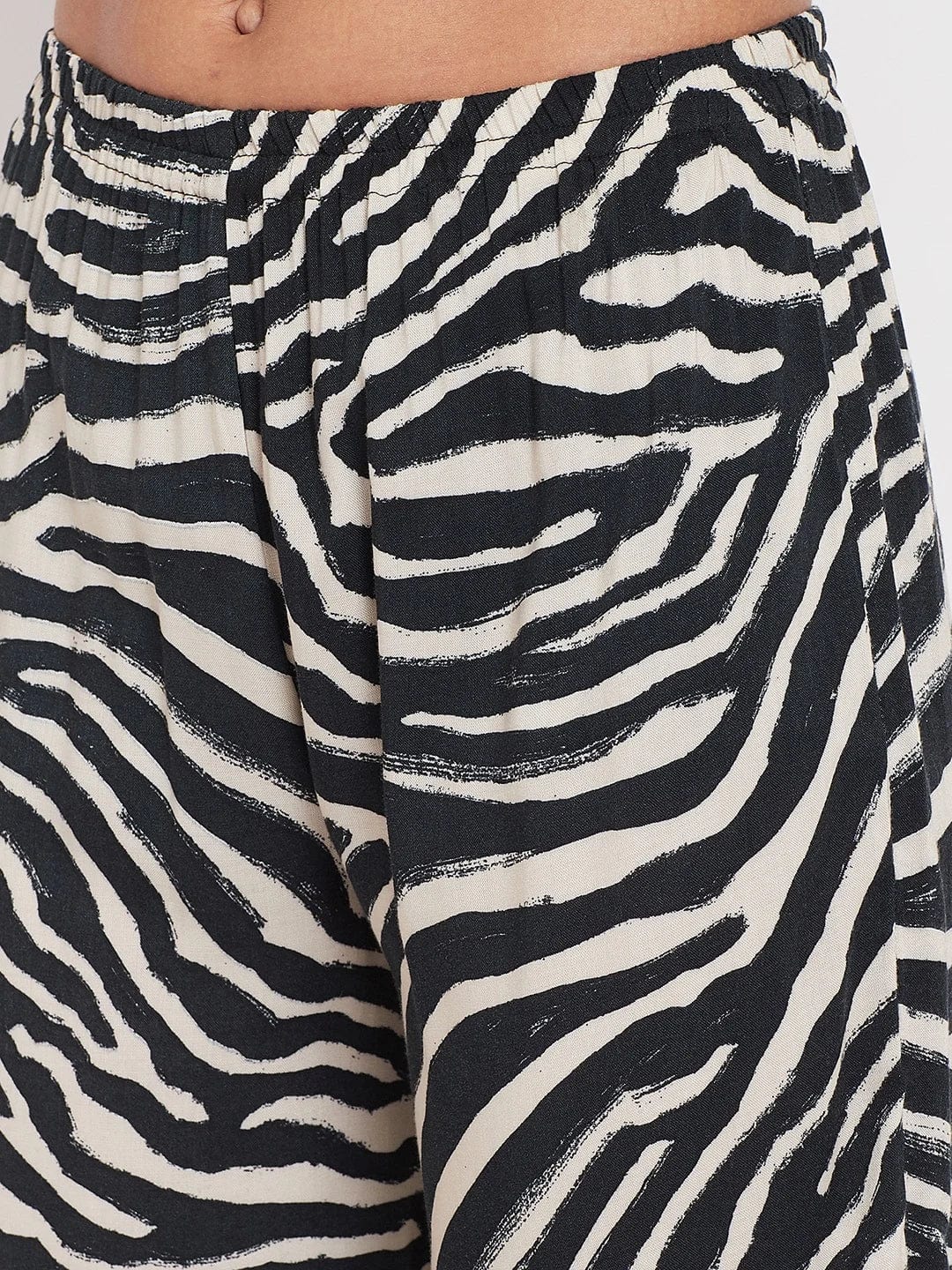 Animal Printed 2 Piece Pyjama Set - Image 6