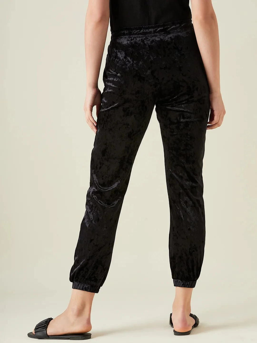 Black velvet joggers - Image 4
