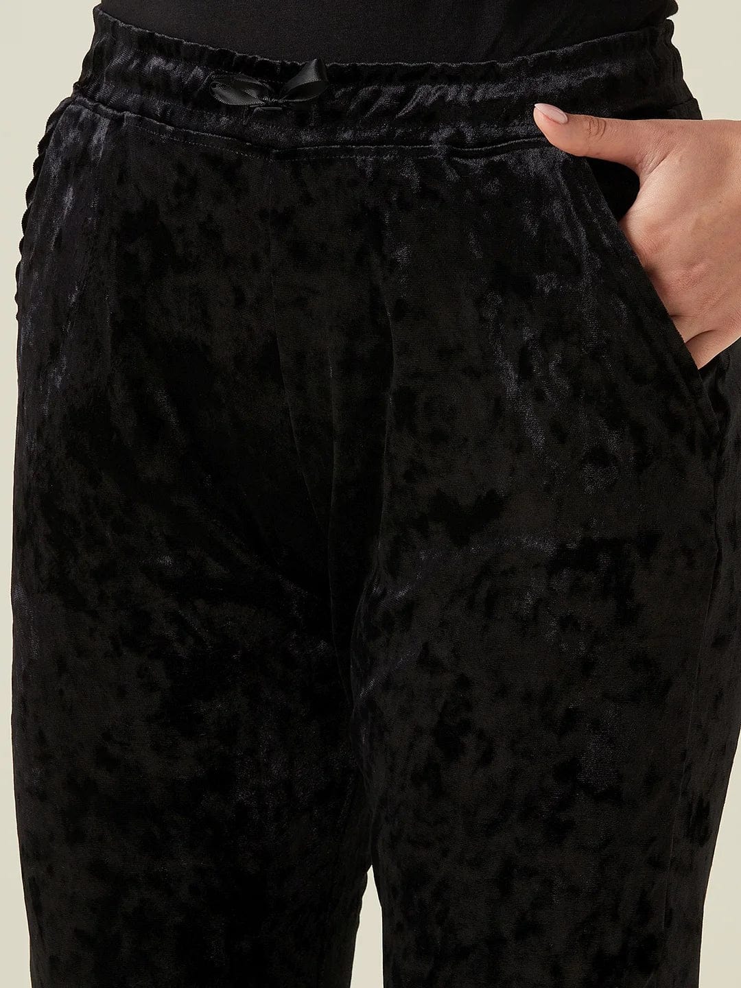Black velvet joggers - Image 5