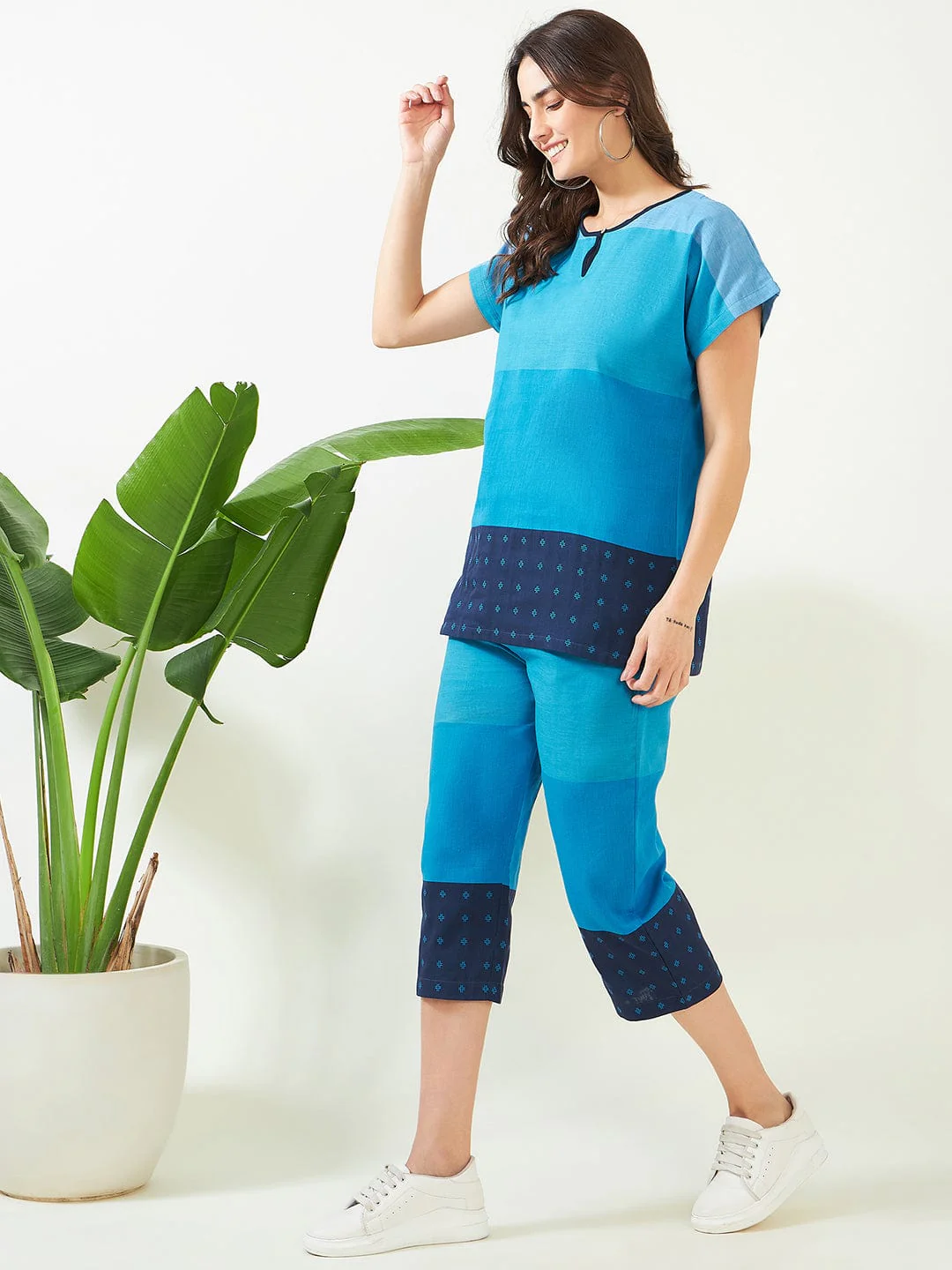 Cotton Handloom Capri Colorblock Night Suit for Women - Image 9