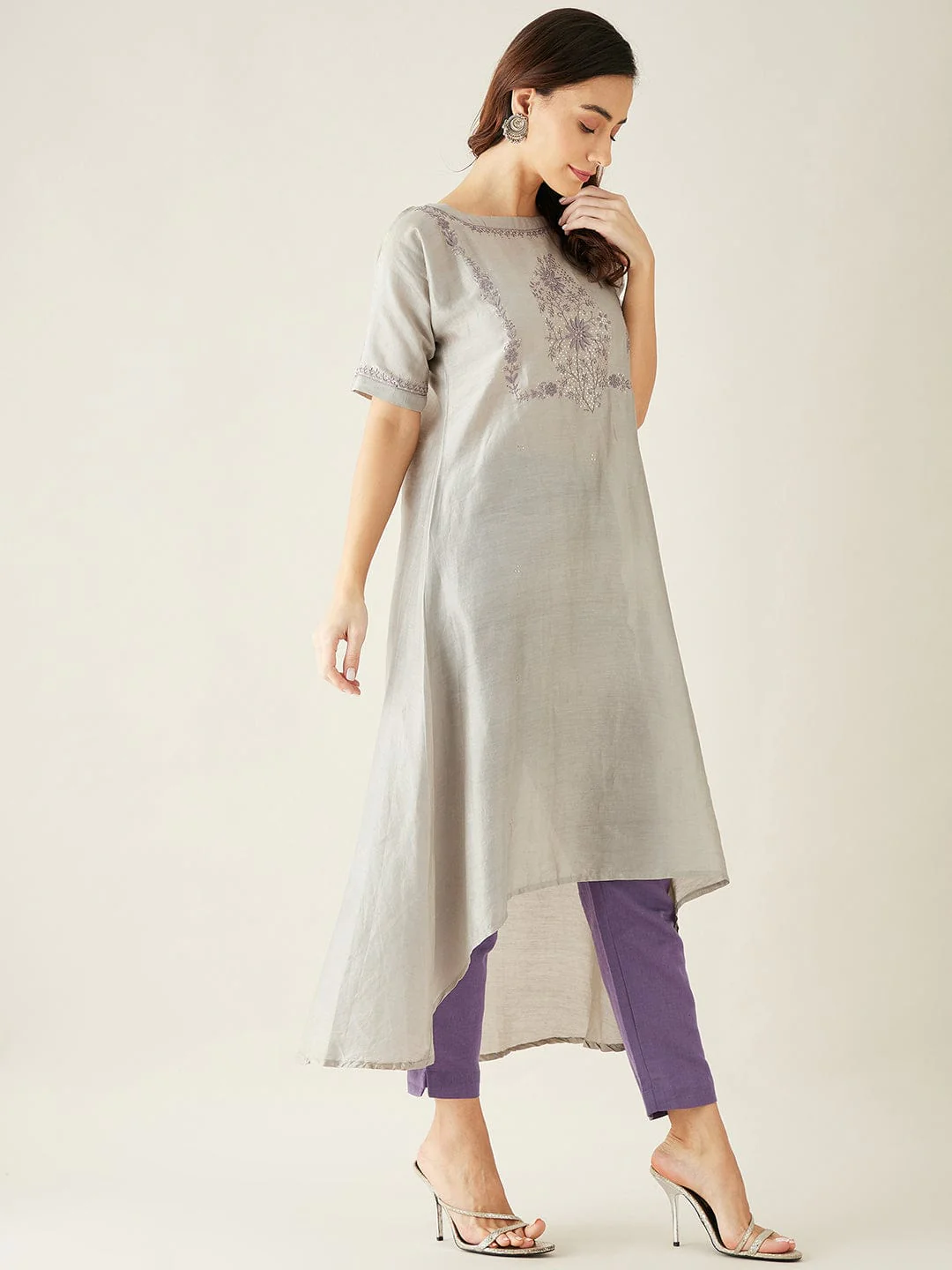 Grey Chanderi Silk Hand Embroidered Kurta - Image 3