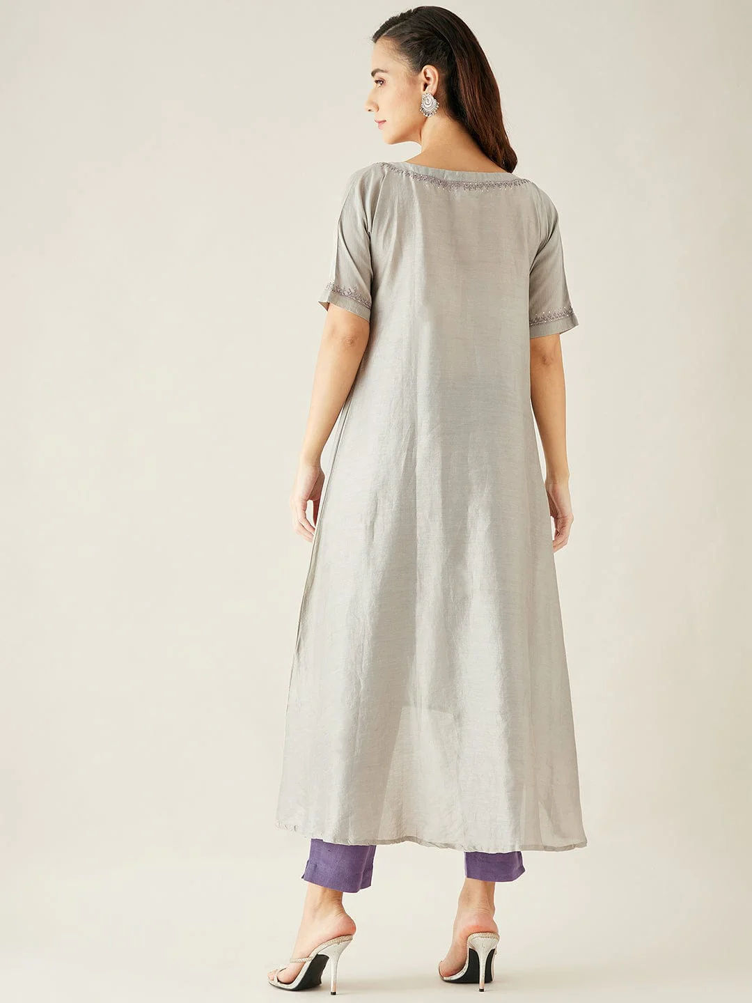 Grey Chanderi Silk Hand Embroidered Kurta - Image 4