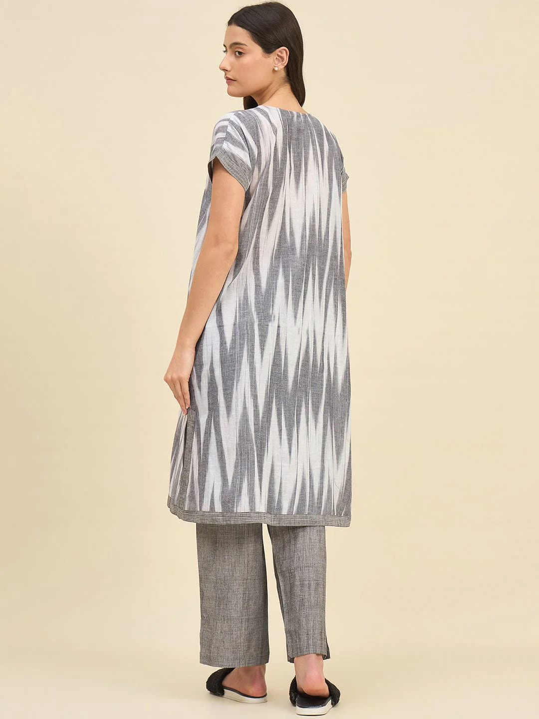 Grey Handloom Ikat Cotton Co-ord Set for Women – Relaxed Fit Kurta & Pyjama Set - Image 4