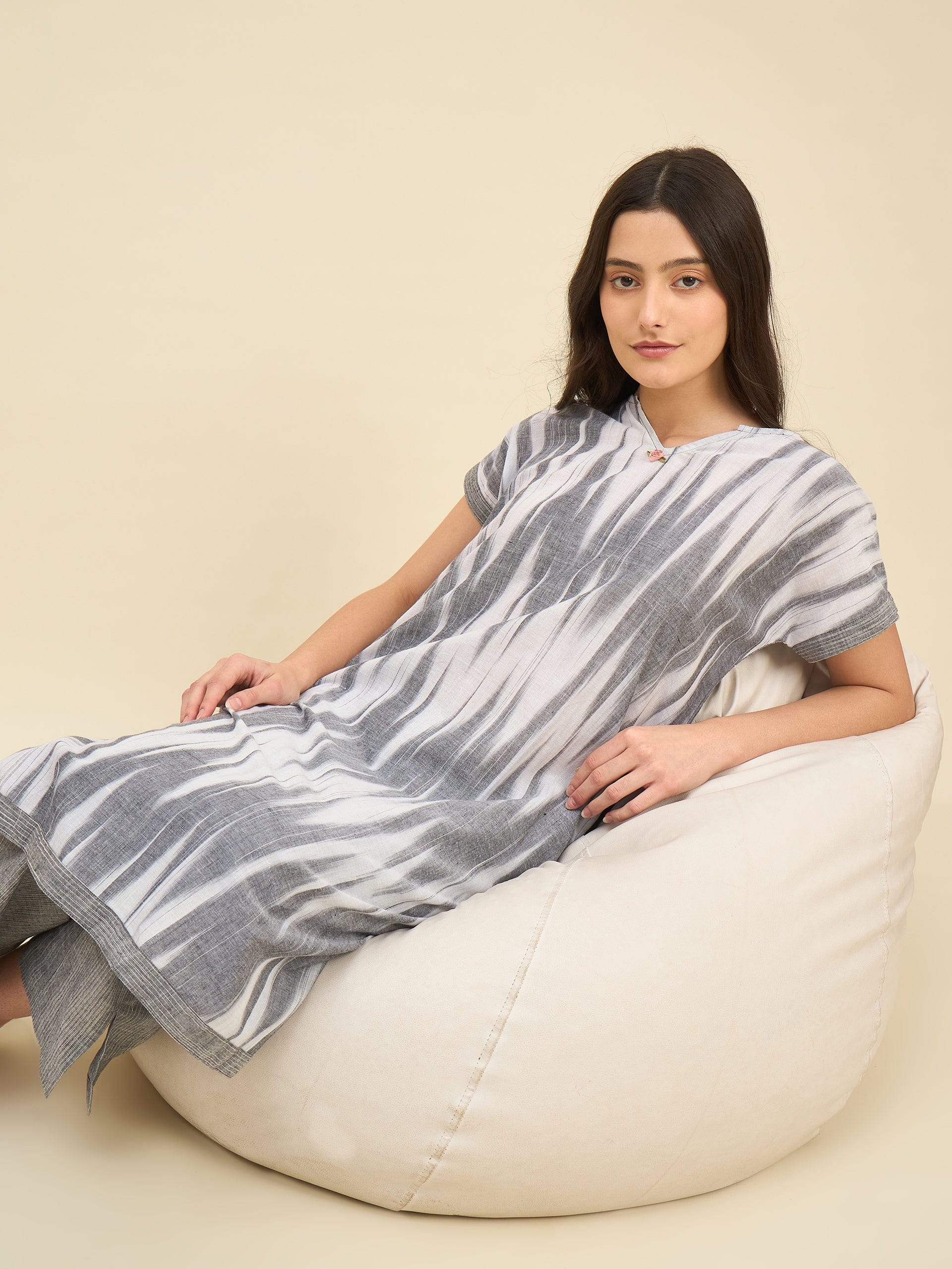 Grey Handloom Ikat Cotton Co-ord Set for Women – Relaxed Fit Kurta & Pyjama Set - Image 7