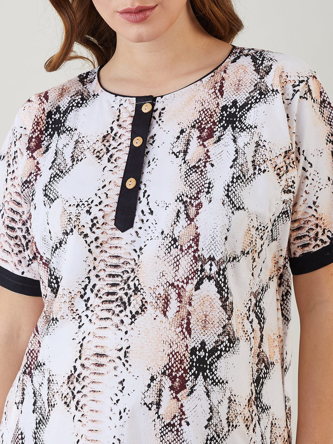 White Snake Printed Maternity Nightdress - Image 5